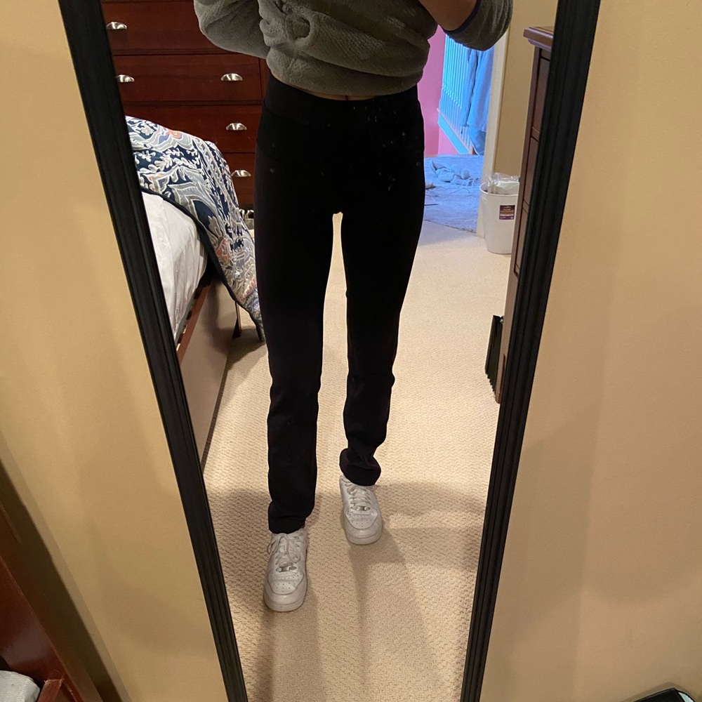 Straight leg lululemon leggings